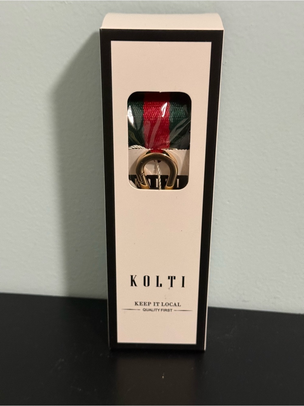 Kolti Guitar Strap Adjustable NIB Green and Red Striped with Gold tone clips!